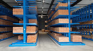 Hala regałów wspornikowych