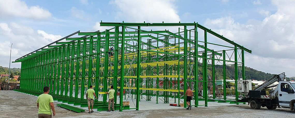 Rusztowanie dla hali regałowej