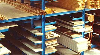 Pomosty regałów wspornikowych